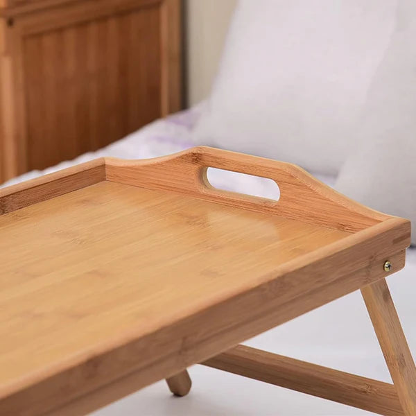 Plateau en bois de bambou Vivana avec pieds pliables