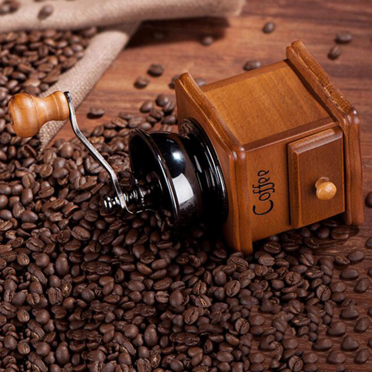 Moulin à Café Manuel en Bois pour un Café Parfait